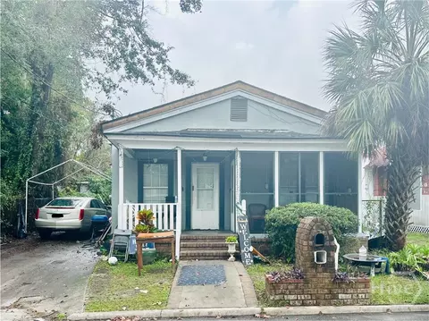 221 Baker St, Savannah, GA 31415