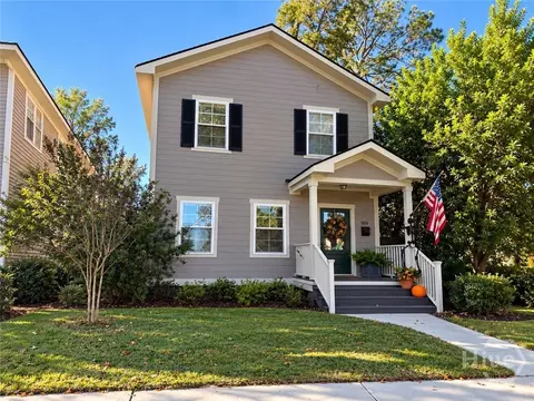 919 E Waldburg St, Savannah, GA 31401