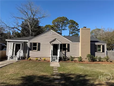 15 Altman Dr, Savannah, GA 31404