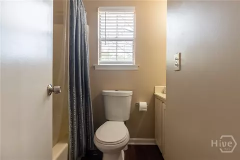 Bath - 310 Mapmaker Ln, Savannah, GA 31410 photo 5 of 5