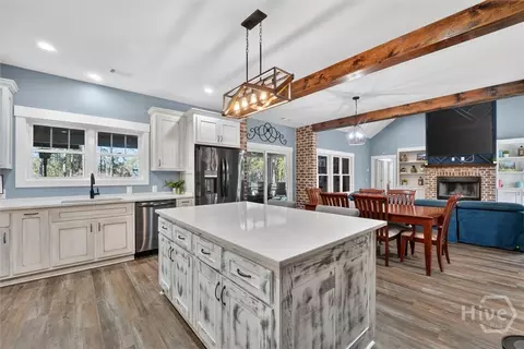 Kitchen - 323 Edgewood Rd, Guyton, GA 31312 photo 3 of 6