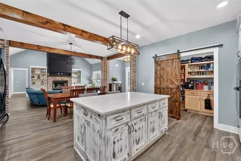 Kitchen - 323 Edgewood Rd, Guyton, GA 31312 photo 4 of 6