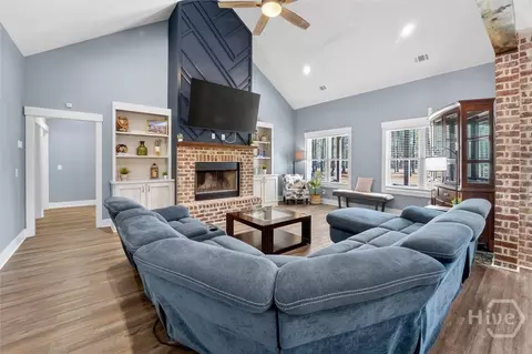 Living - 323 Edgewood Rd, Guyton, GA 31312 photo 1 of 1