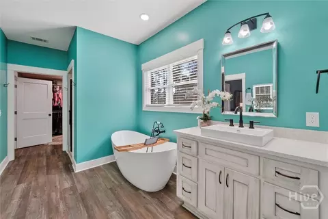 Bath - 323 Edgewood Rd, Guyton, GA 31312 photo 1 of 6