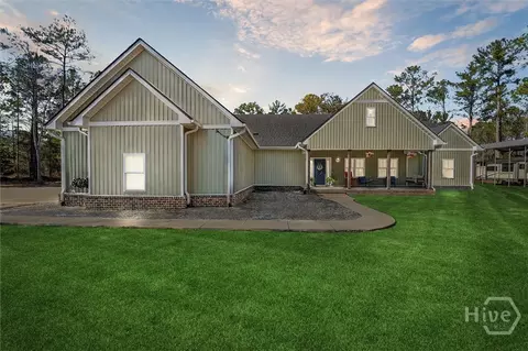 323 Edgewood Rd, Guyton, GA 31312