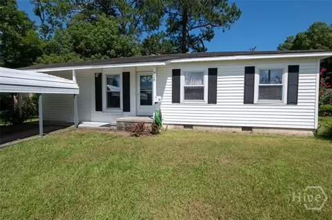 328 Riverview Dr, Savannah, GA 31404