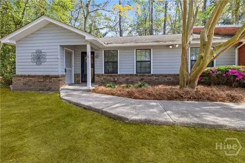 6 Harpoon Ct, Savannah, GA 31410