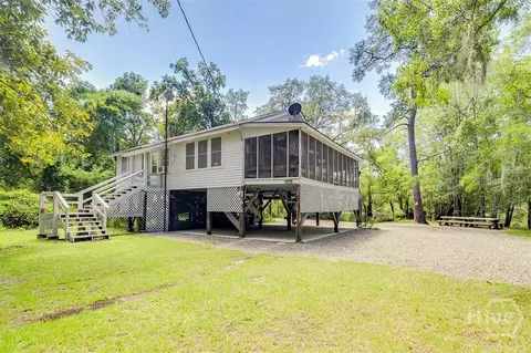 444 Harvey Rd, Bloomingdale, GA 31302