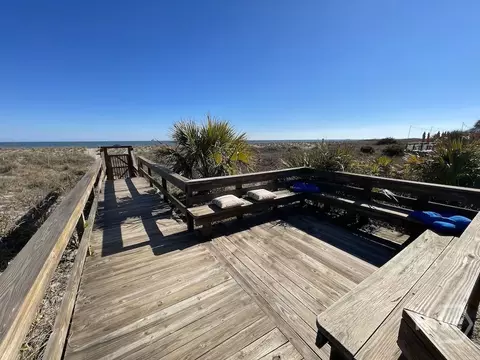 1 3rd St #8, Tybee Island, GA 31328