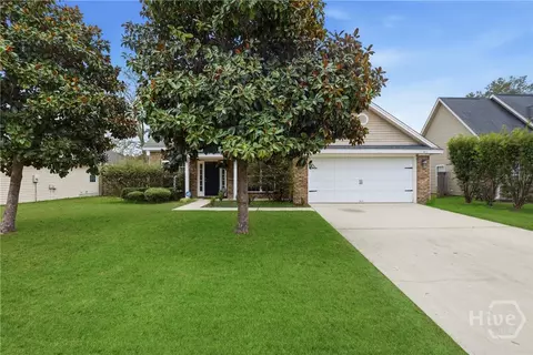 102 Sandstone Dr, Bloomingdale, GA 31302