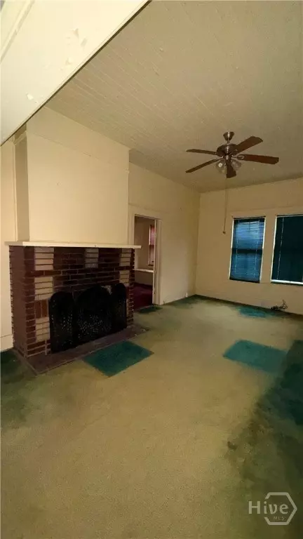 Living - 3313 Gragg St, Thunderbolt, GA 31404 photo 3 of 4