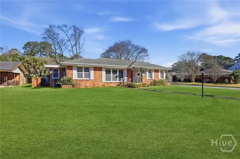 244 E 64th St, Savannah, GA 31405