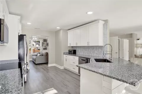 Kitchen - 204 Beaubrook Blvd, Springfield, GA 31329 photo 5 of 5