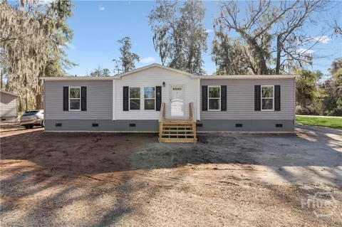 13 Faye Dr, Midway, GA 31320