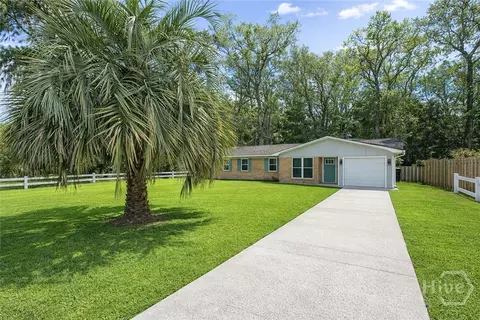 6 San Anton Dr, Savannah, GA 31419
