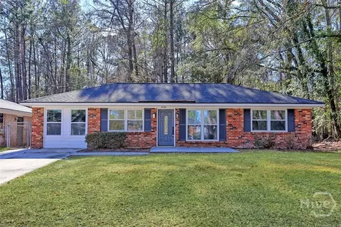2137 Cowan Ave, Savannah, GA 31405