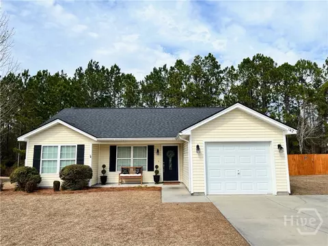 142 Willow Dr, Guyton, GA 31312