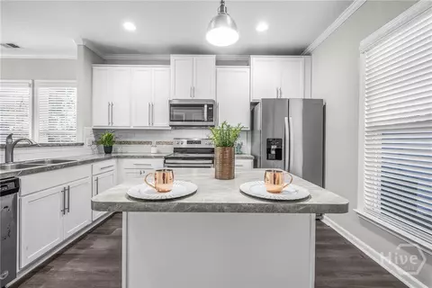Kitchen - 345 Sonoma Dr, Pooler, GA 31322 photo 3 of 5