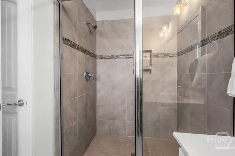 Bath - 345 Sonoma Dr, Pooler, GA 31322 photo 3 of 4