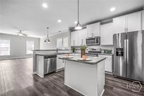 Kitchen - 345 Sonoma Dr, Pooler, GA 31322 photo 4 of 5