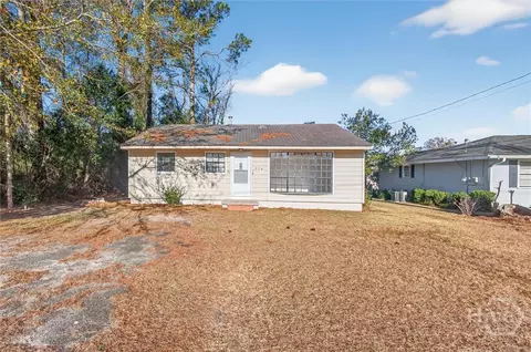 370 S 6th St, Jesup, GA 31545