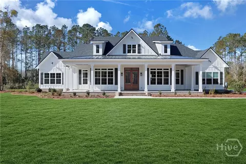 126 Carapace Ct, Richmond Hill, GA 31324