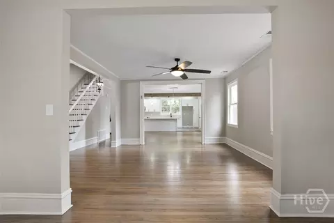 Living - 3206 Whatley Ave, Thunderbolt, GA 31404 photo 6 of 8