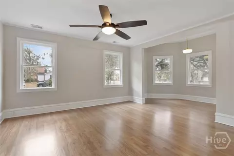 Living - 3206 Whatley Ave, Thunderbolt, GA 31404 photo 4 of 8