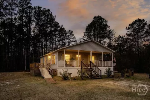 305 Magnolia Dr N, Eden, GA 31307