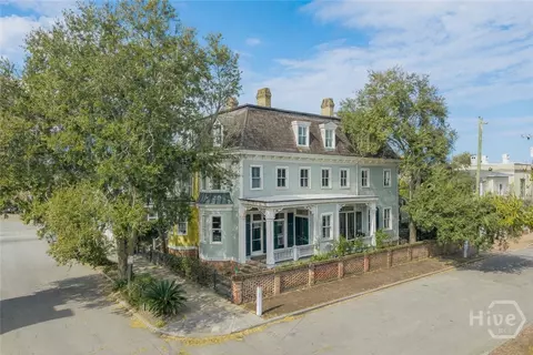 114 W Bolton St, Savannah, GA 31401