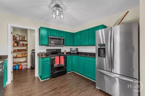 Kitchen - 39 Cottingham, Pooler, GA 31322 photo 2 of 3