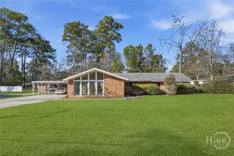 86 Camellia Ave, Savannah, GA 31408