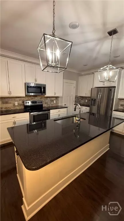 Kitchen - 266 Cattle Run Way, Pooler, GA 31322 photo 2 of 6