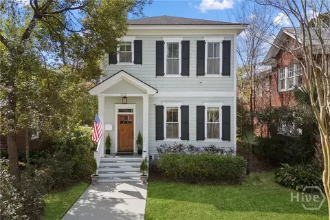 203 E 56th St, Savannah, GA 31405