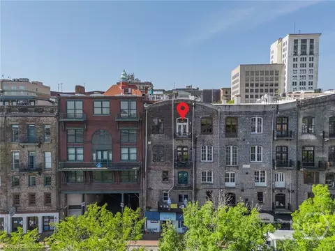 42 E Bay St #5, Savannah, GA 31401