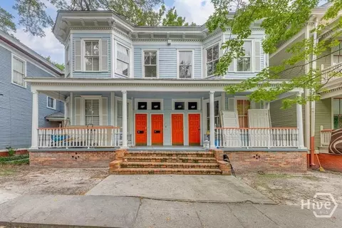 518 E 520 E Waldburg St, Savannah, GA 31401