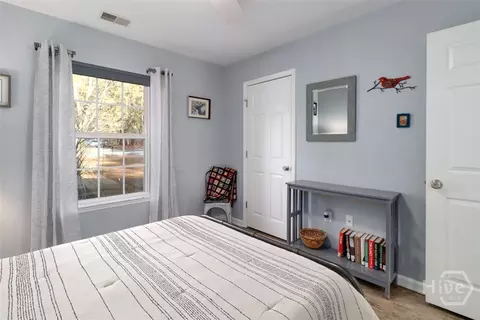 Bedroom - 475 Shadowbrook Cir, Springfield, GA 31329 photo 2 of 6