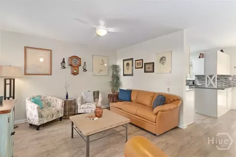 Living - 475 Shadowbrook Cir, Springfield, GA 31329 photo 3 of 3