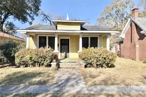 812 E 32nd St, Savannah, GA 31401
