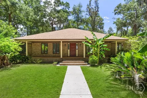 111 Stonewall Dr, Savannah, GA 31419