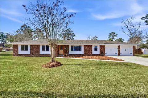 303 Pinewood Dr, Pooler, GA 31322