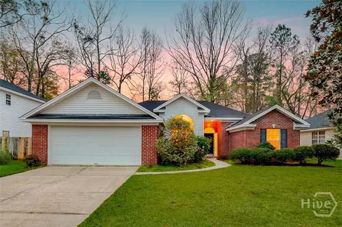 220 Parkview Ct, Savannah, GA 31419