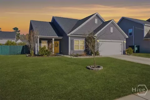 249 Mccrady Dr, Richmond Hill, GA 31324