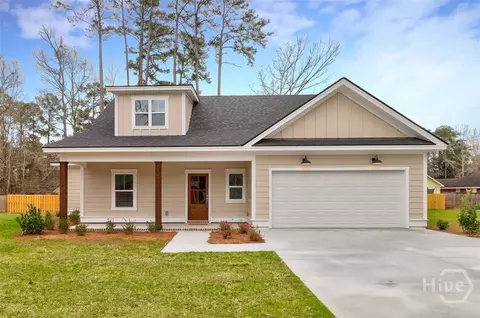 204 Pineland Dr, Rincon, GA 31326