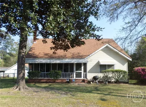 33 Russell Ave, Garden City, GA 31408