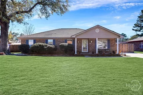 113 Sandlewood Dr, Savannah, GA 31405