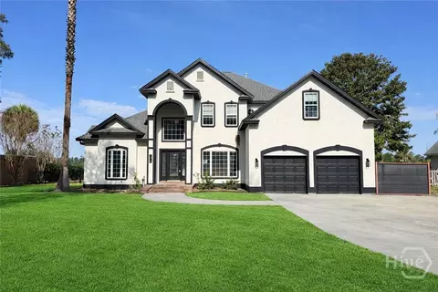 170 Sayle Ln, Richmond Hill, GA 31324