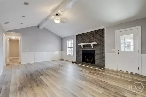 Living - 413 Everett Dr, Pooler, GA 31322 photo 2 of 5