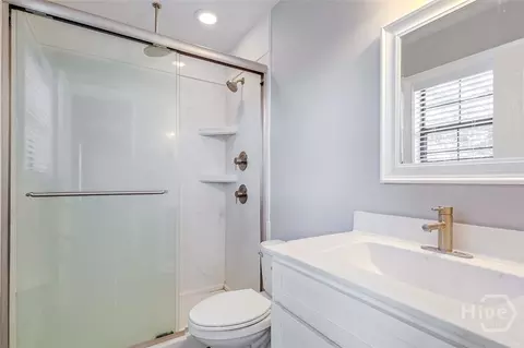 Bath - 413 Everett Dr, Pooler, GA 31322 photo 1 of 2