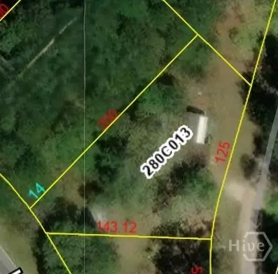 62 Pineland Rd, Midway, GA 31320